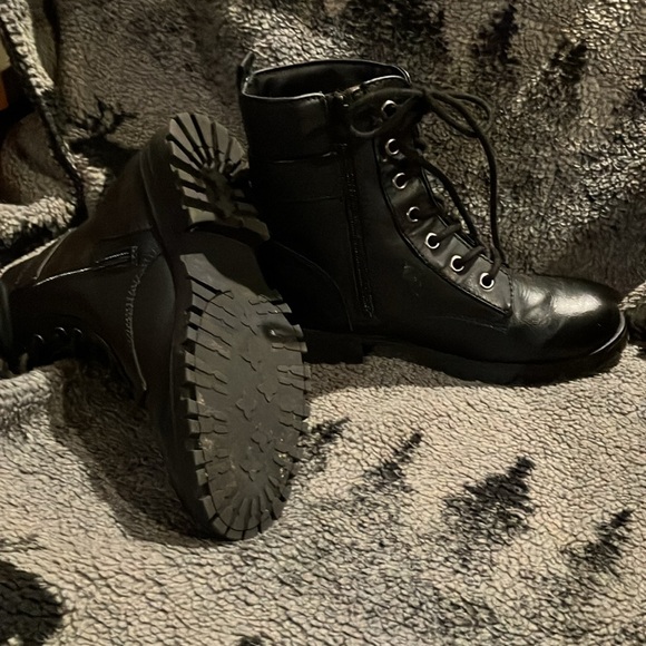SO Combat style Black Boots - Picture 2 of 4